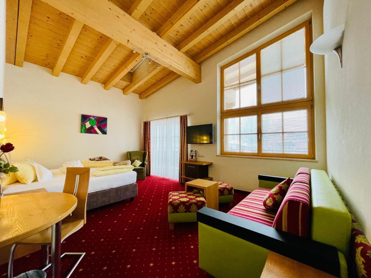 Wellness- Und Familienhotel Egger Saalbach-Hinterglemm Exterior photo