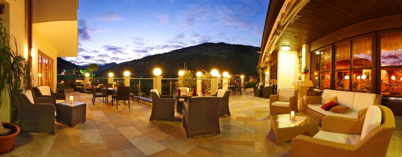 Wellness- Und Familienhotel Egger Saalbach-Hinterglemm Exterior photo