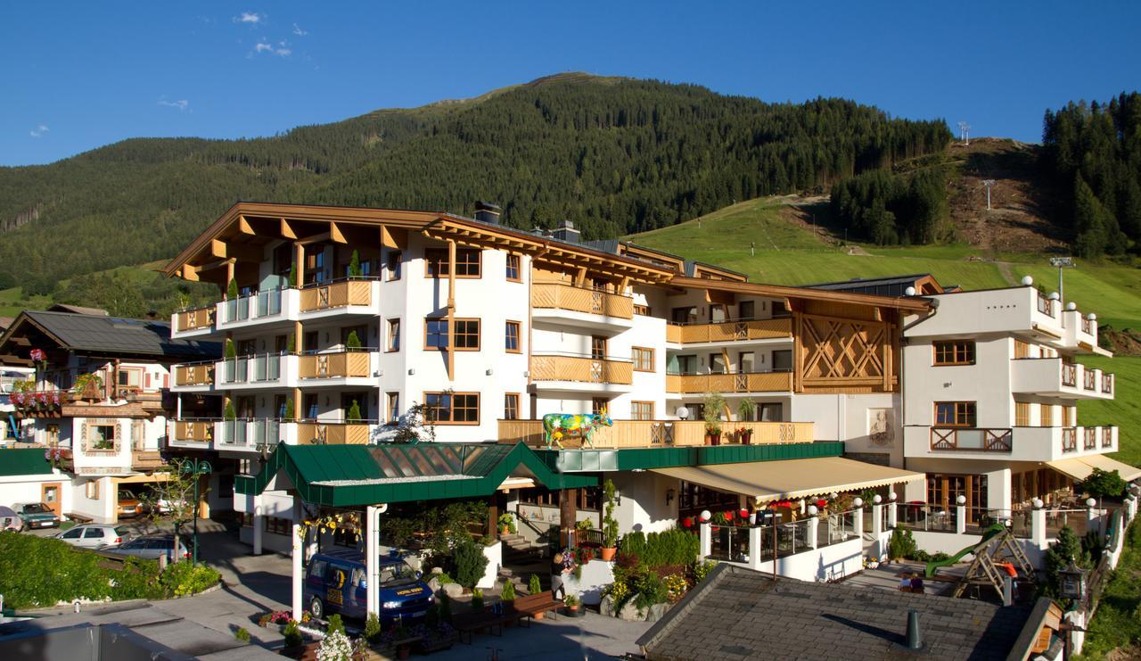 Wellness- Und Familienhotel Egger Saalbach-Hinterglemm Exterior photo